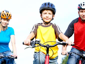 как научить ребенка кататься на велосипеде, ребенок на велосипеде